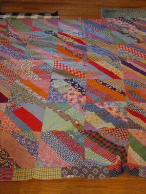 Antique DEPRESSION ERA Handstitched Unfinished Quilt Newspaper Bits on Underside